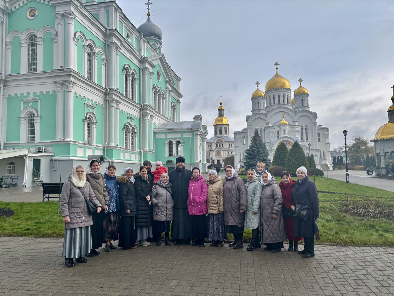 Прихожане Сергиевского храма совершили паломническую поездку в Дивеево