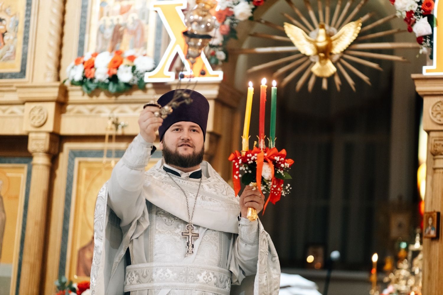 Пасхальное поздравление настоятеля храма