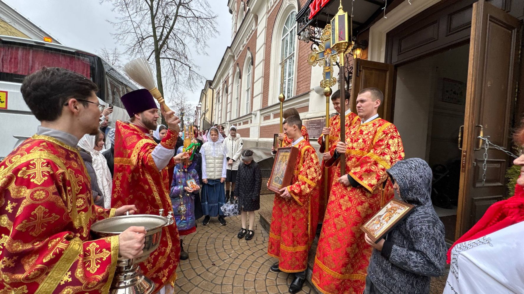 Литургия в Неделю 2-ю по Пасхе