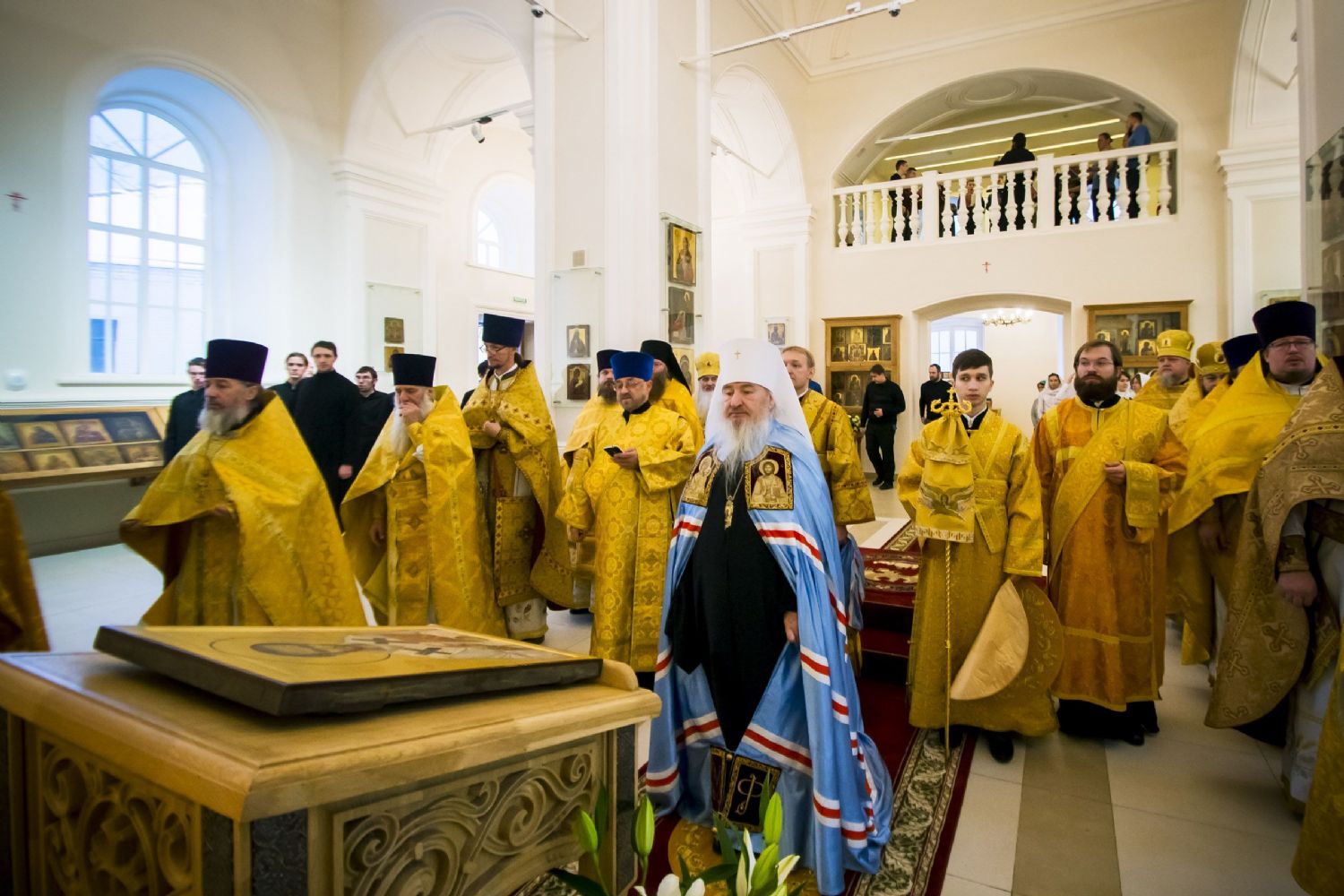 В 18-ю годовщину своей архиерейской хиротонии митрополит Феофан возглавил Литургию в Сергиевском храме Казани